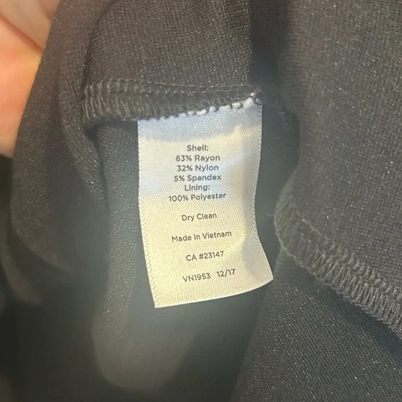 NWT New Talbots Black Scallop V-Neck Sheath Dress Sleeveless 14 Petite - Picture 6 of 11